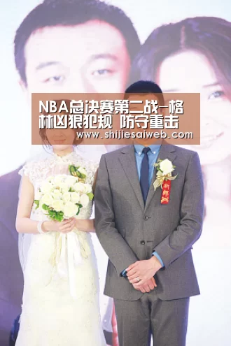 NBA总决赛第二战-格林凶狠犯规 防守重击詹姆斯面门‘英雄联盟世界赛’(图3) 全球总决赛官网